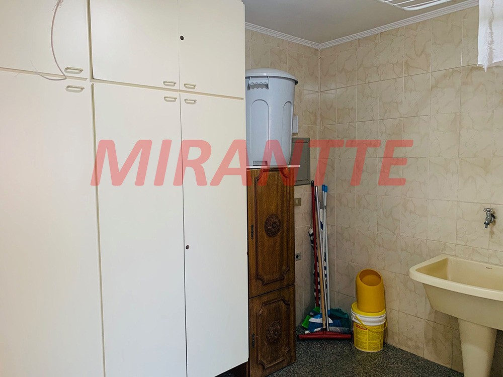 Cobertura de 290m² com 3 quartos em Água Fria