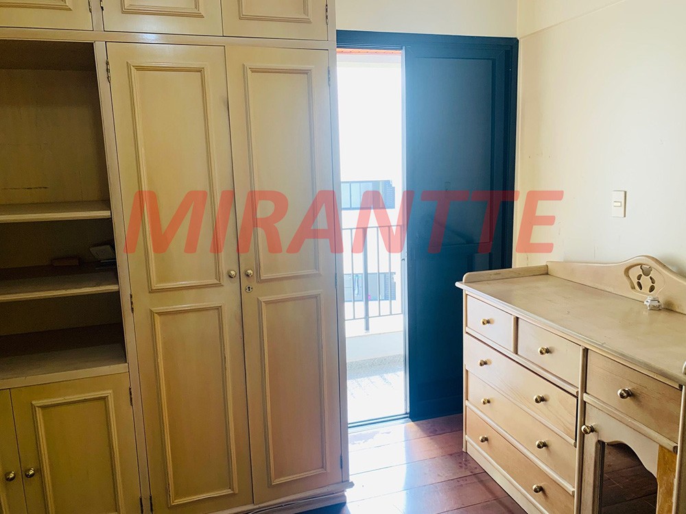 Cobertura de 290m² com 3 quartos em Água Fria