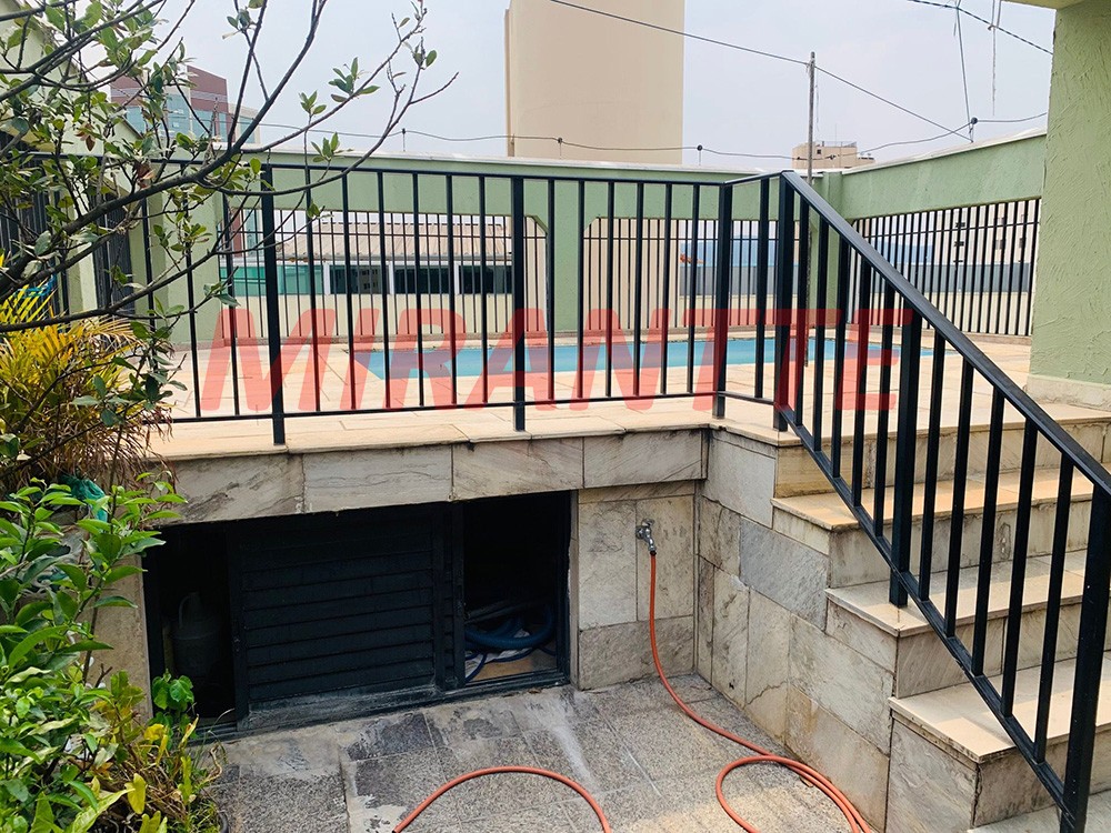 Cobertura de 290m² com 3 quartos em Água Fria