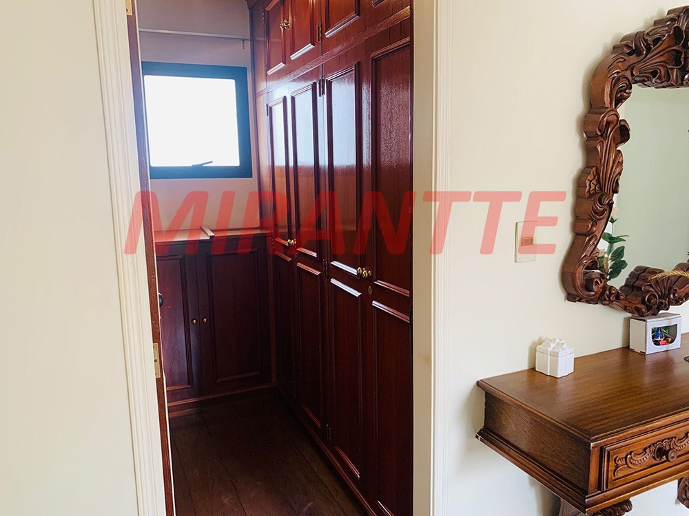 Cobertura de 290m² com 3 quartos em Água Fria