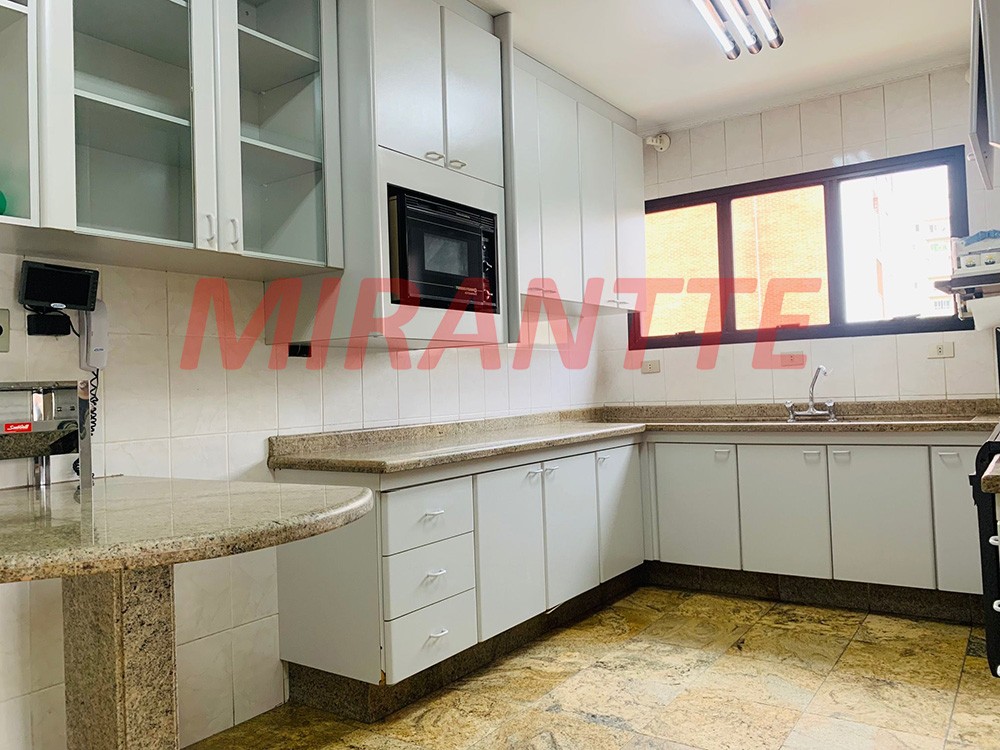 Cobertura de 290m² com 3 quartos em Água Fria