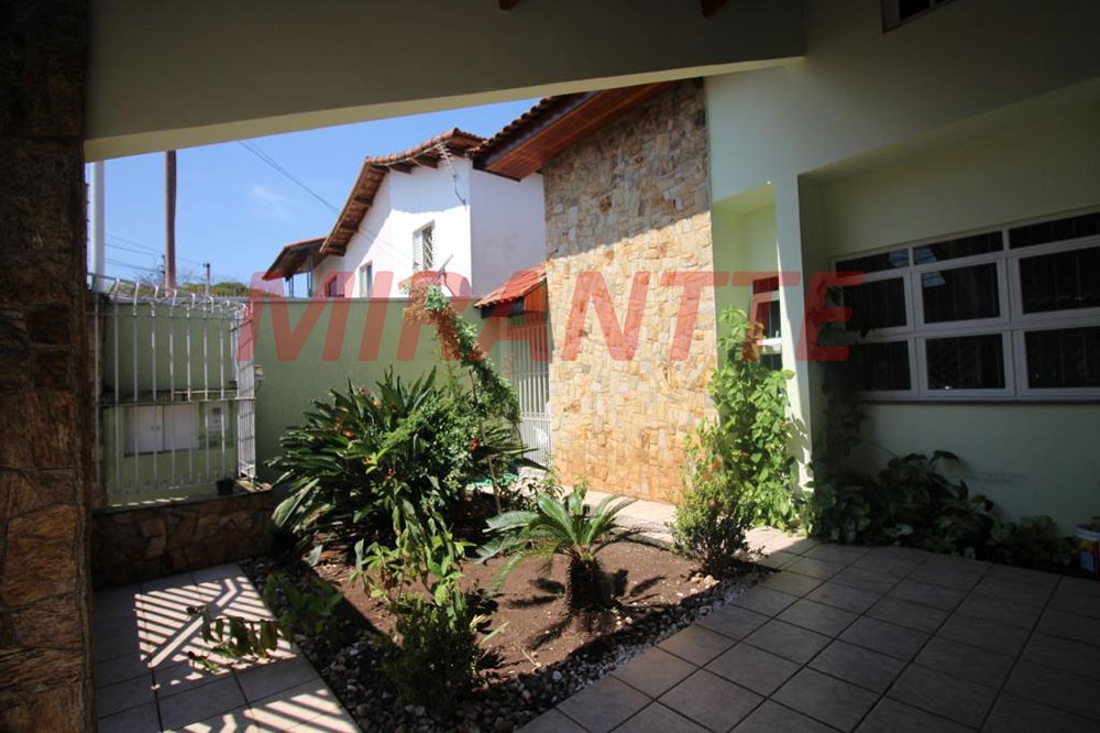 Sobrado de 261m² com 4 quartos em Vila Rio de Janeiro