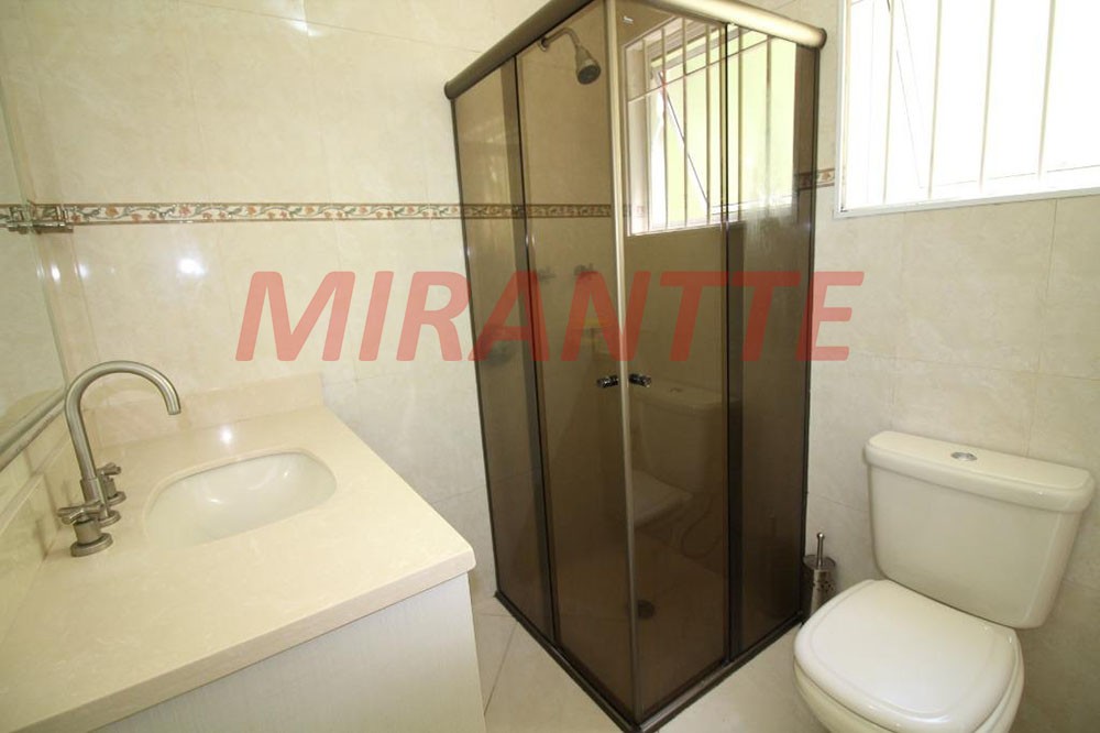 Sobrado de 261m² com 4 quartos em Vila Rio de Janeiro