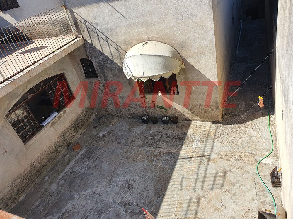 Sobrado de 200m² com 4 quartos em Vila Barros