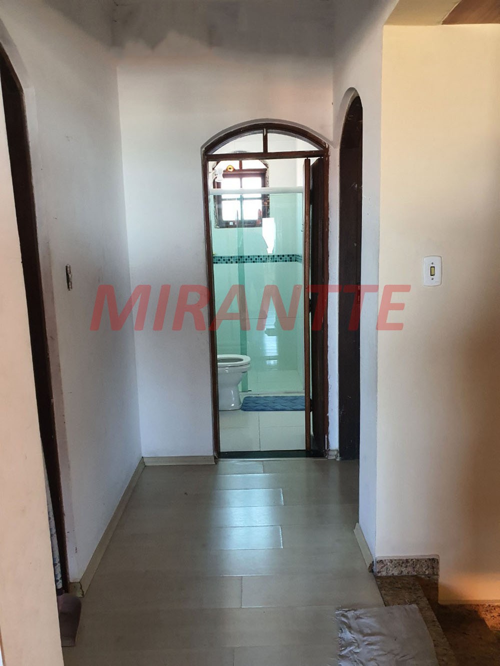 Sobrado de 200m² com 4 quartos em Vila Barros