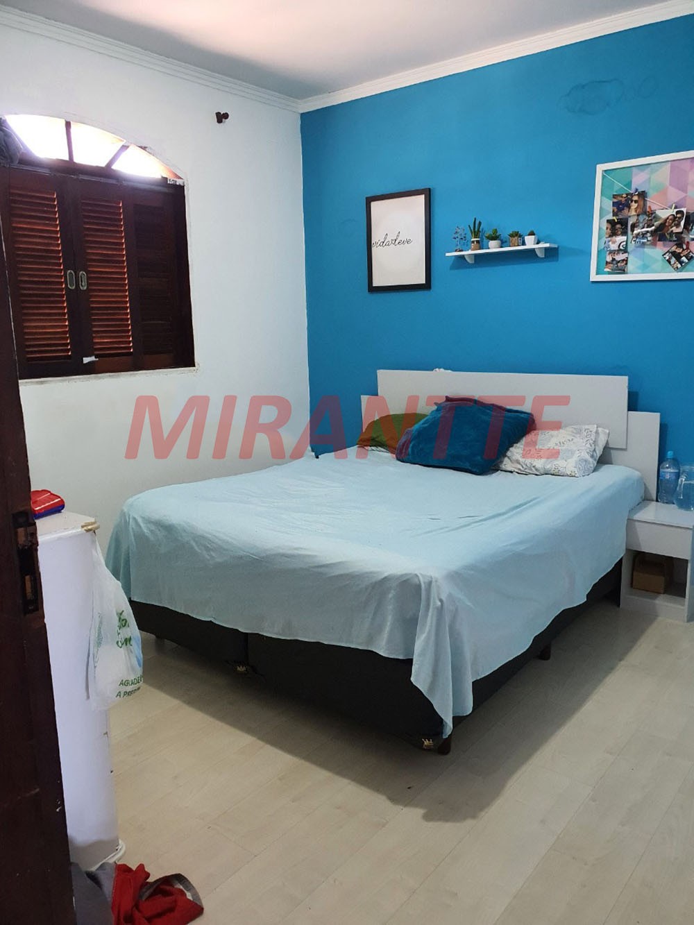 Sobrado de 200m² com 4 quartos em Vila Barros