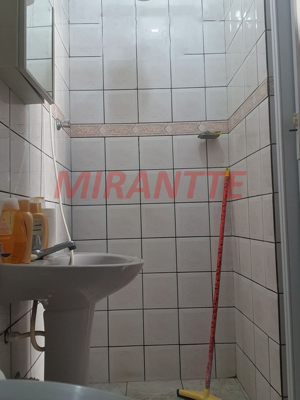 Sobrado de 200m² com 4 quartos em Vila Barros