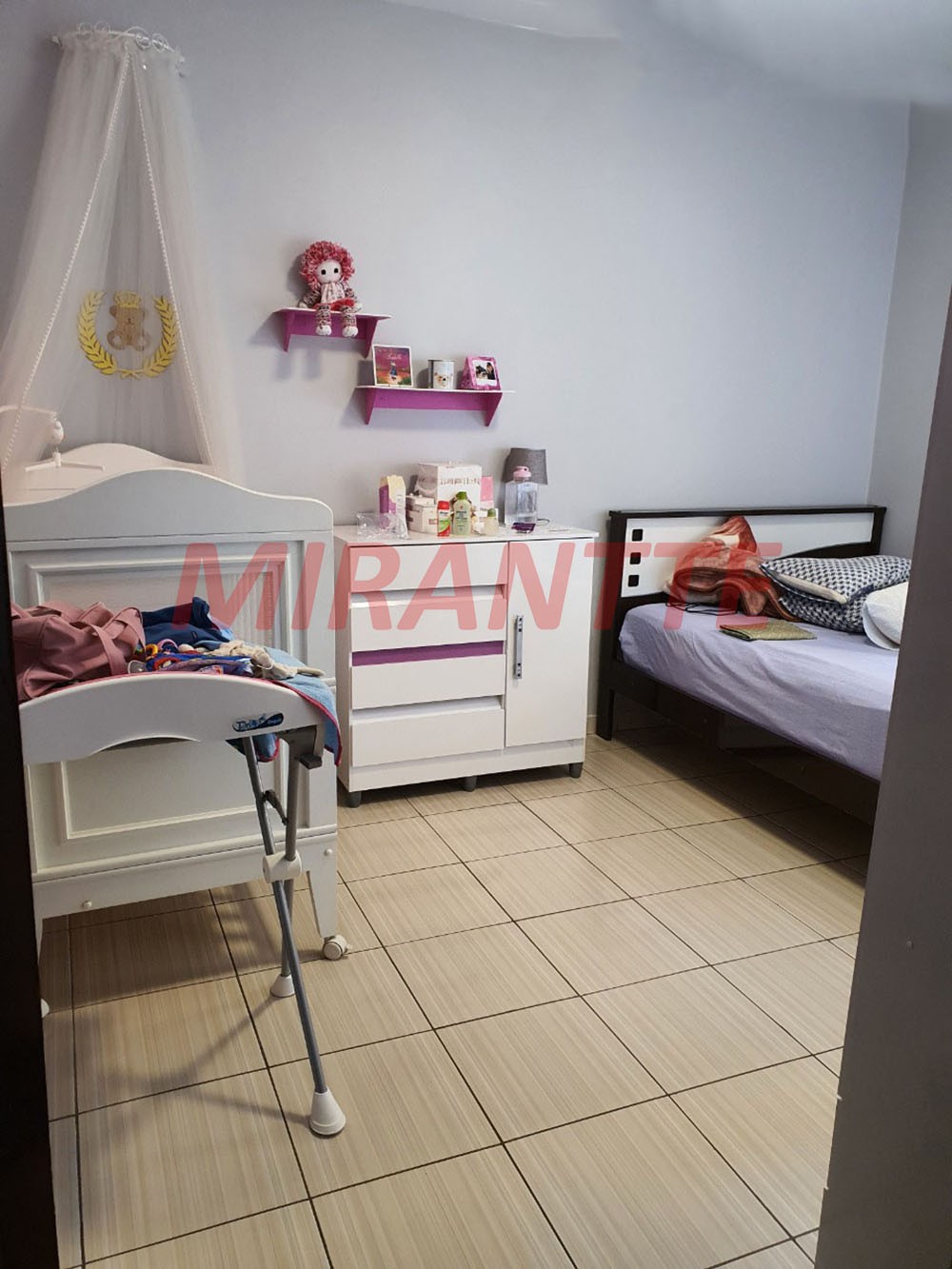 Sobrado de 200m² com 4 quartos em Vila Barros