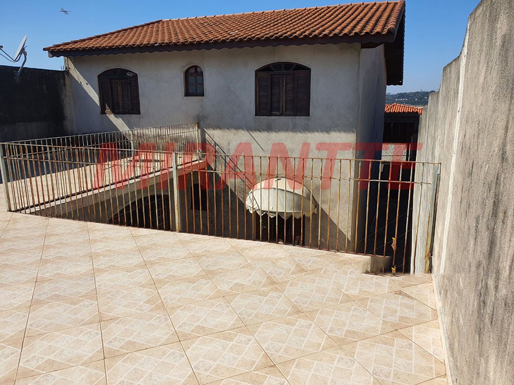 Sobrado de 200m² com 4 quartos em Vila Barros
