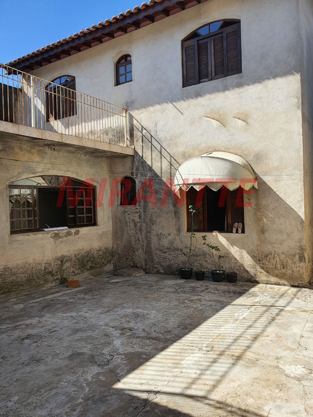 Sobrado de 200m² com 4 quartos em Vila Barros