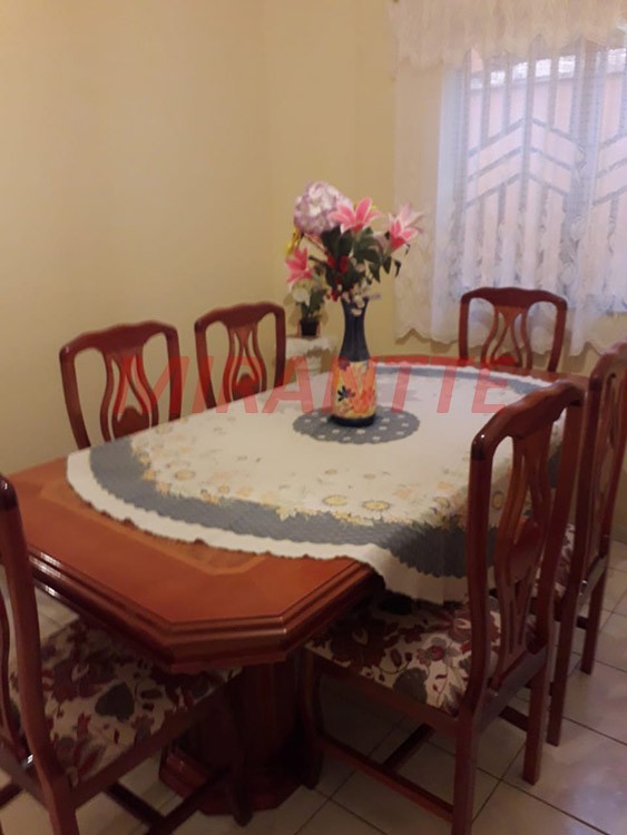 Sobrado de 214m² com 4 quartos em Vila Galvão