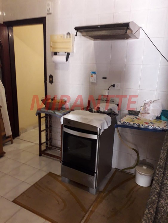 Sobrado de 214m² com 4 quartos em Vila Galvão