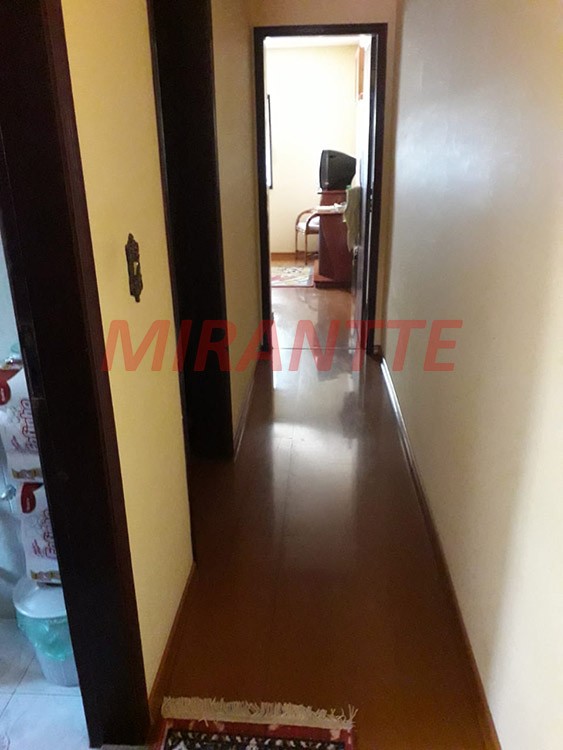 Sobrado de 214m² com 4 quartos em Vila Galvão