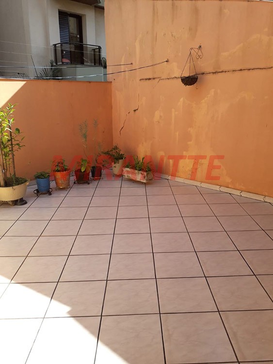Sobrado de 214m² com 4 quartos em Vila Galvão