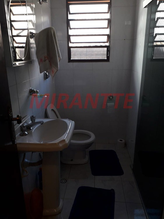 Sobrado de 214m² com 4 quartos em Vila Galvão