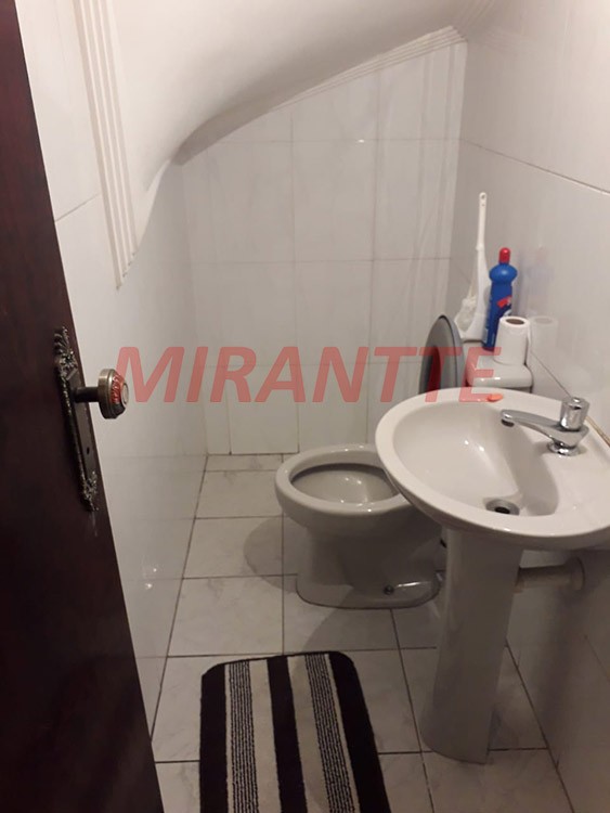 Sobrado de 214m² com 4 quartos em Vila Galvão