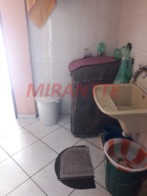 Sobrado de 214m² com 4 quartos em Vila Galvão