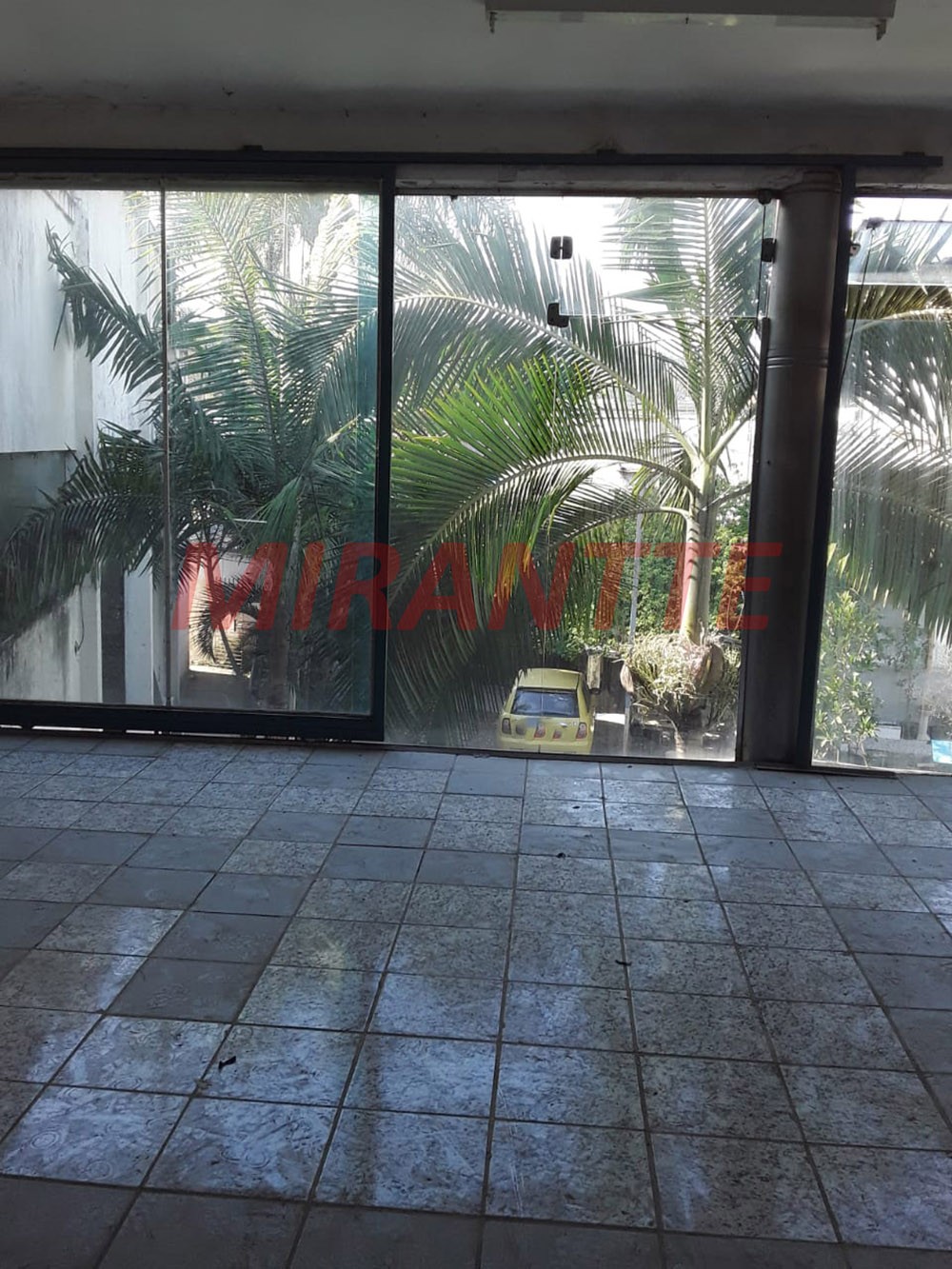 Comercial de 800m² em Jardim Peri