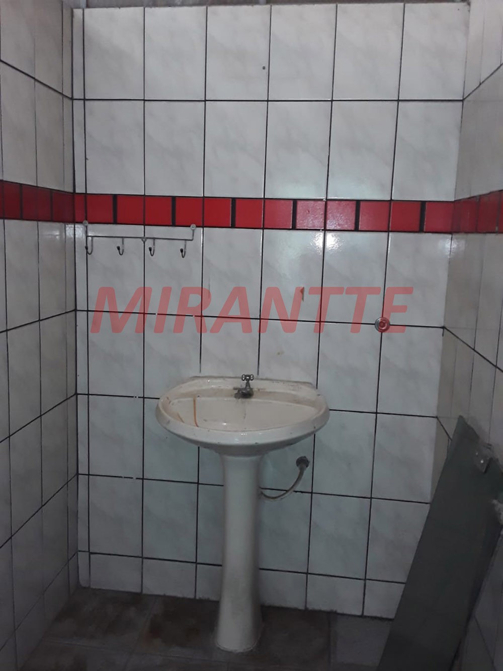 Comercial de 800m² em Jardim Peri