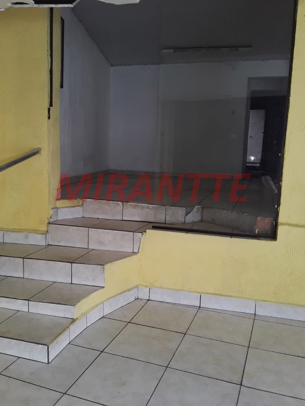 Comercial de 145m² em Santana