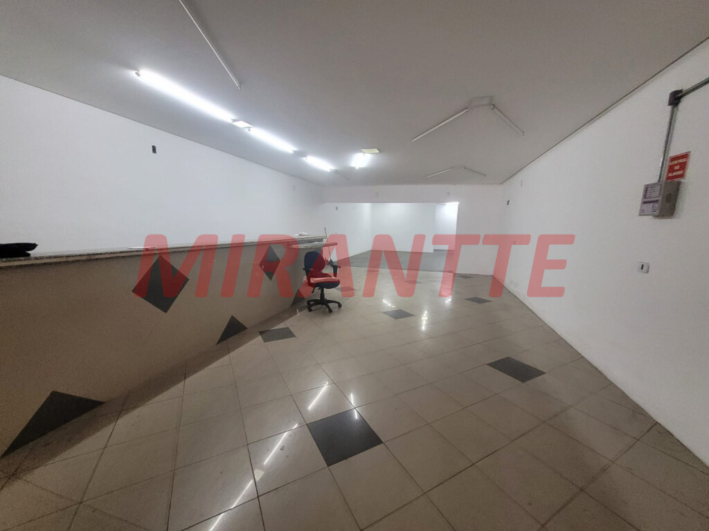 Comercial de 932m² em Imirim