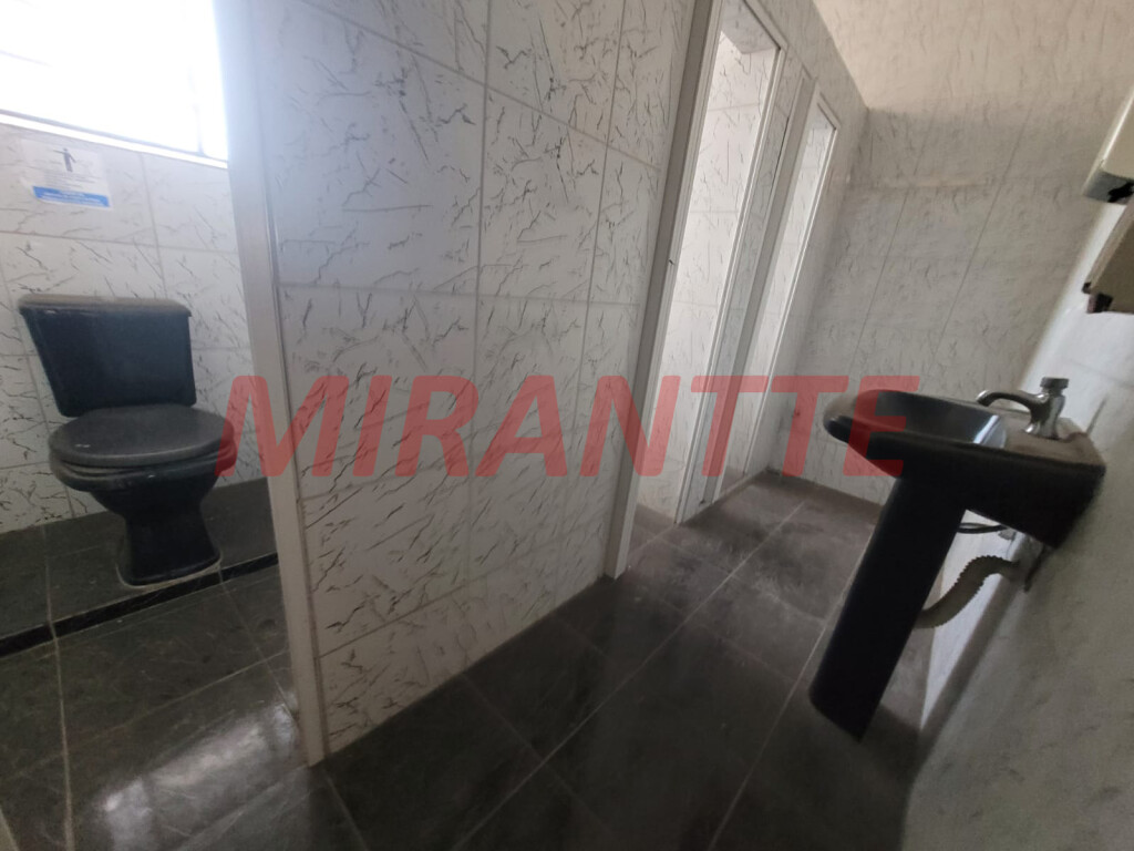 Comercial de 932m² em Imirim