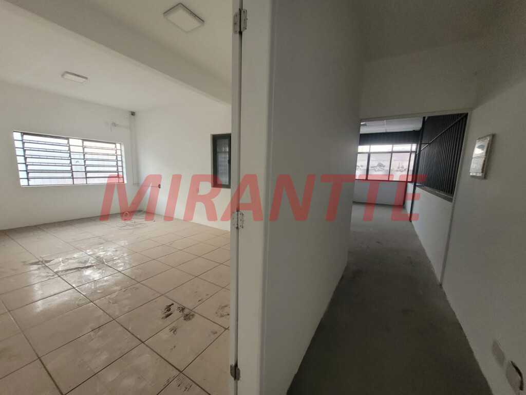 Comercial de 932m² em Imirim