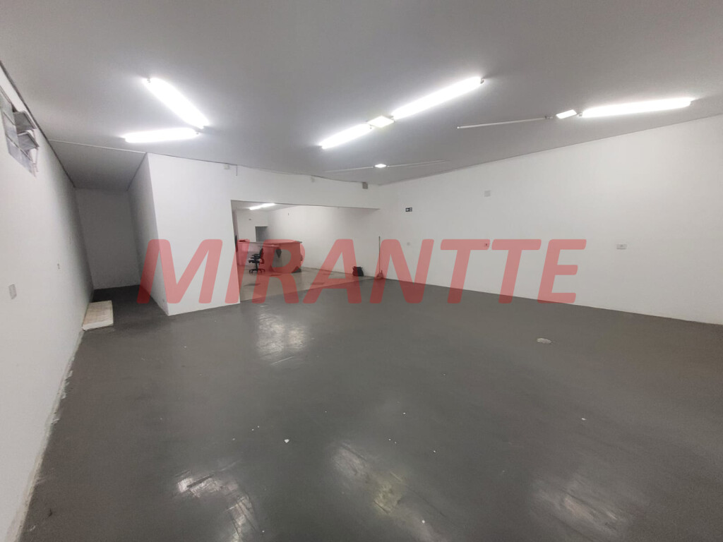 Comercial de 932m² em Imirim