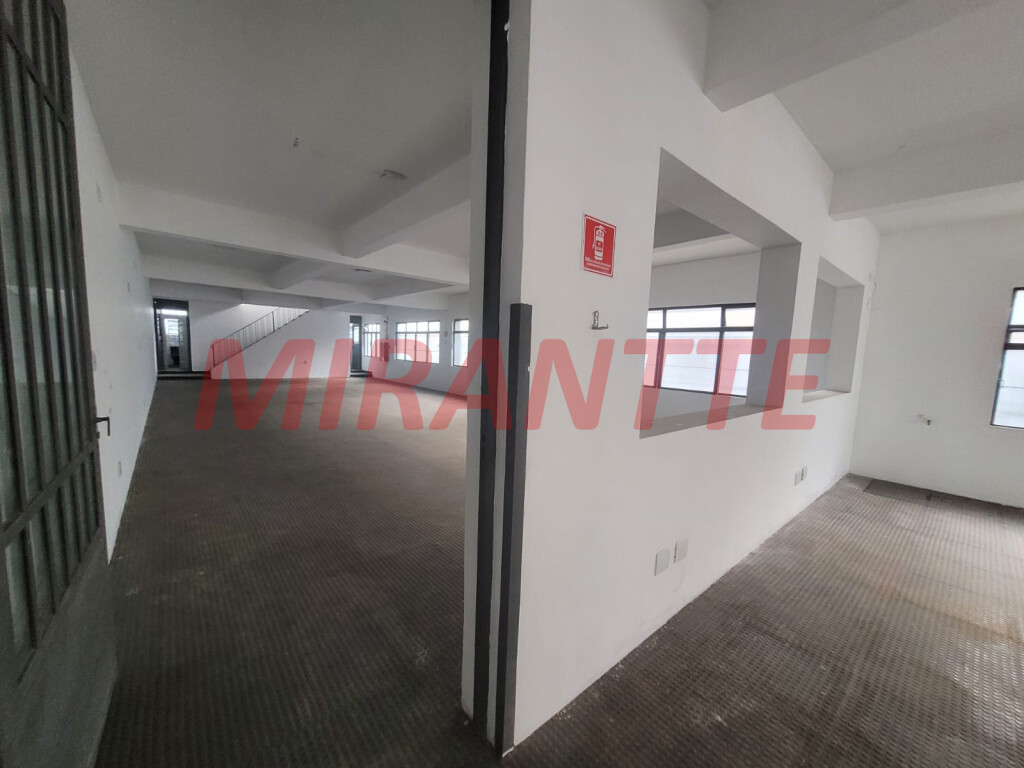 Comercial de 932m² em Imirim
