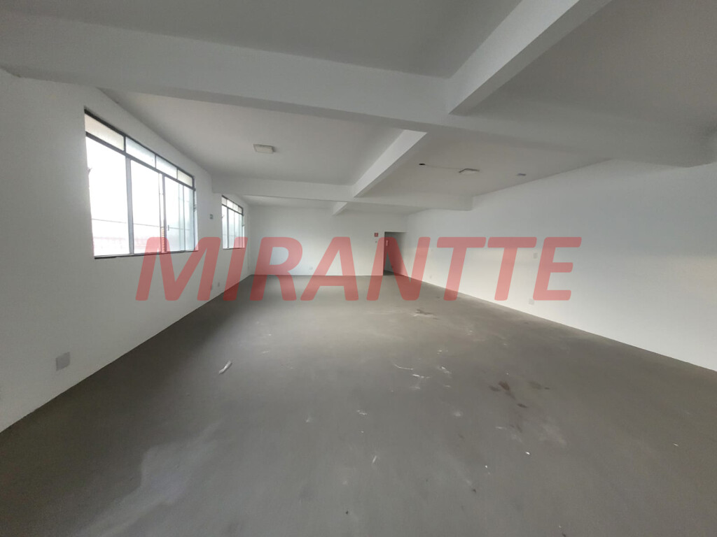 Comercial de 932m² em Imirim