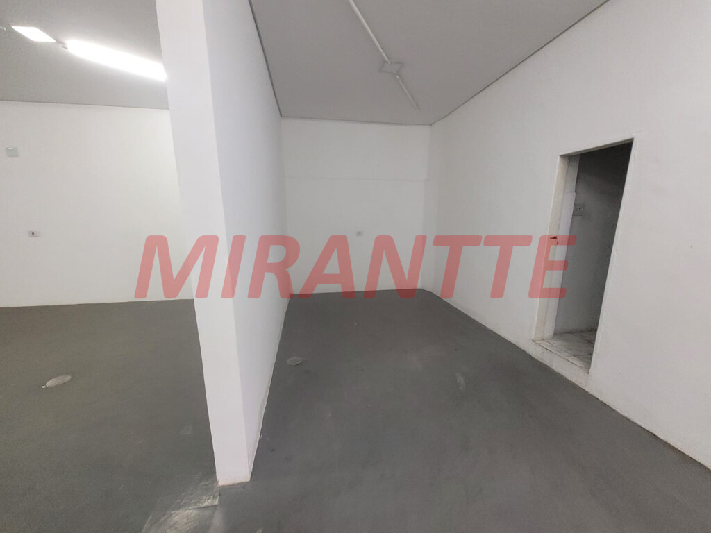 Comercial de 932m² em Imirim