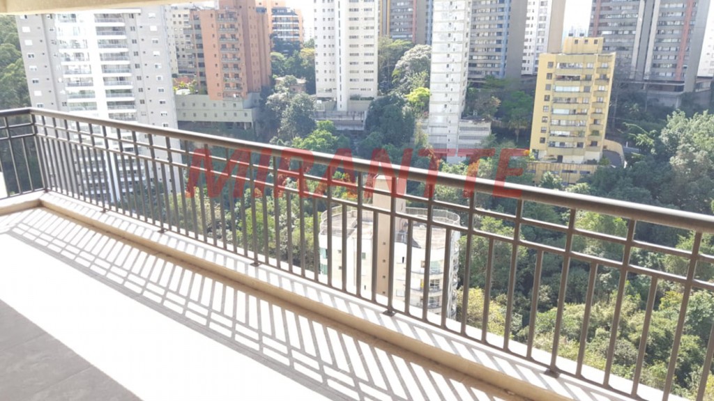 Apartamento de 138m² com 3 quartos em Morumbi