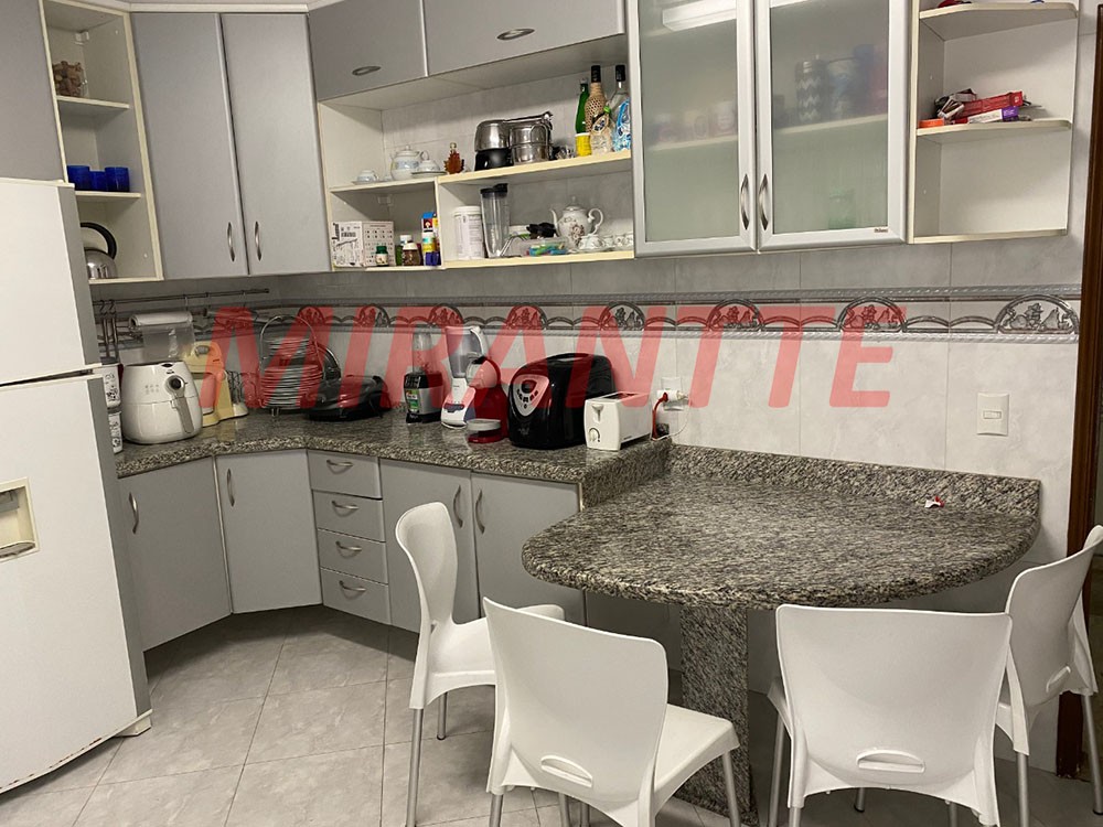 Sobrado de 163m² com 3 quartos em Vila Aurora