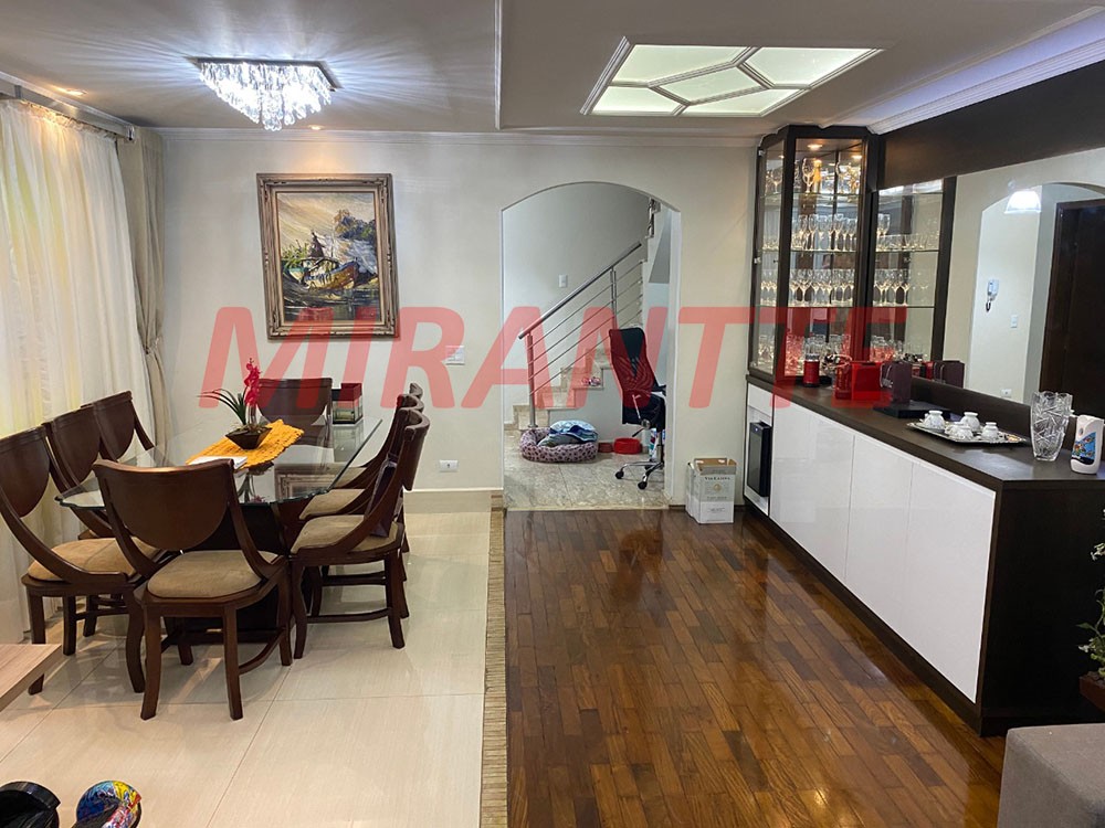 Sobrado de 163m² com 3 quartos em Vila Aurora