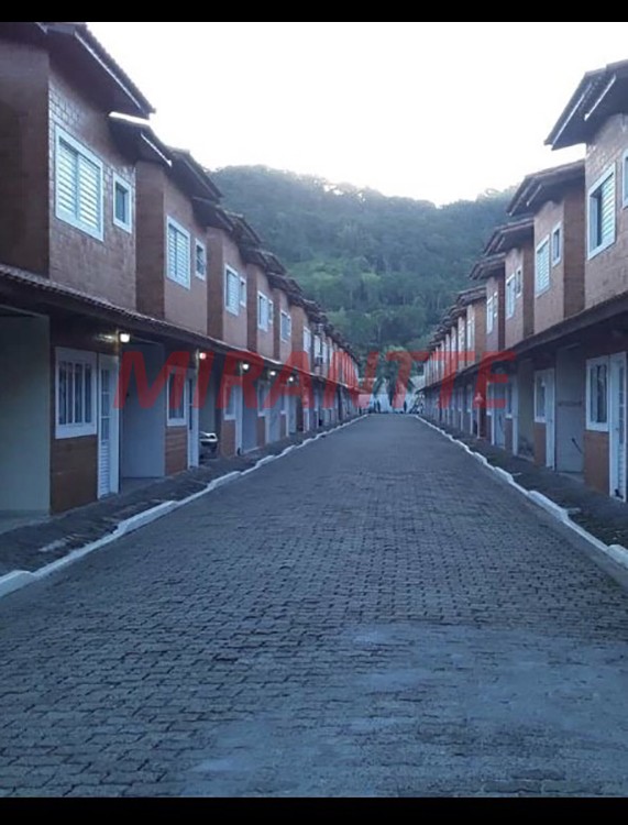 Sobrado de 97m² com 3 quartos em CENTRO