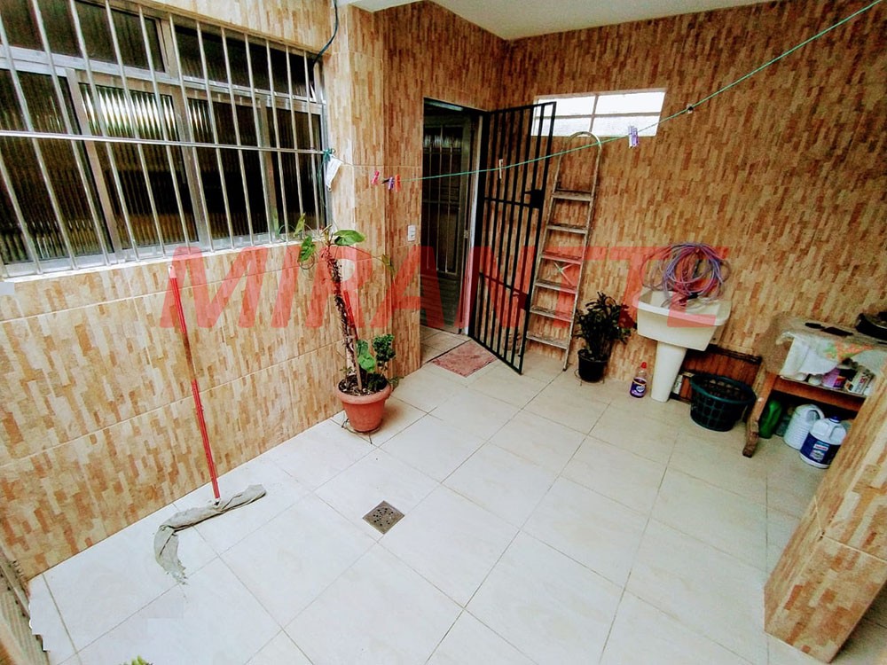 Sobrado de 243m² com 5 quartos em Jardim Brasil