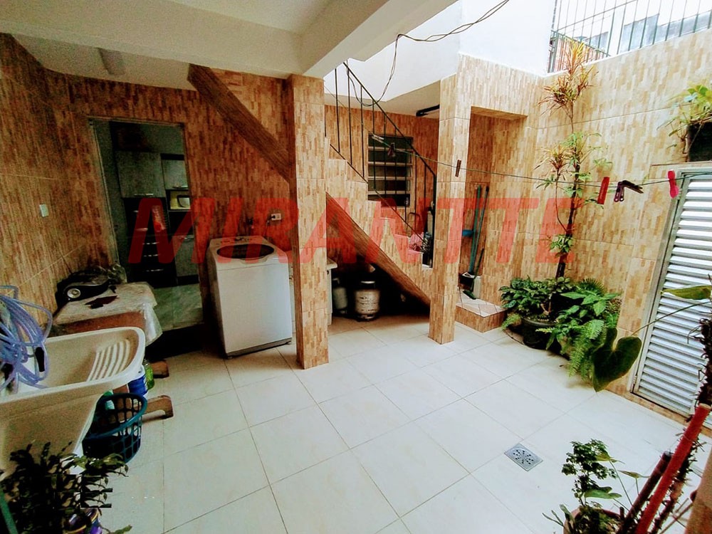 Sobrado de 243m² com 5 quartos em Jardim Brasil