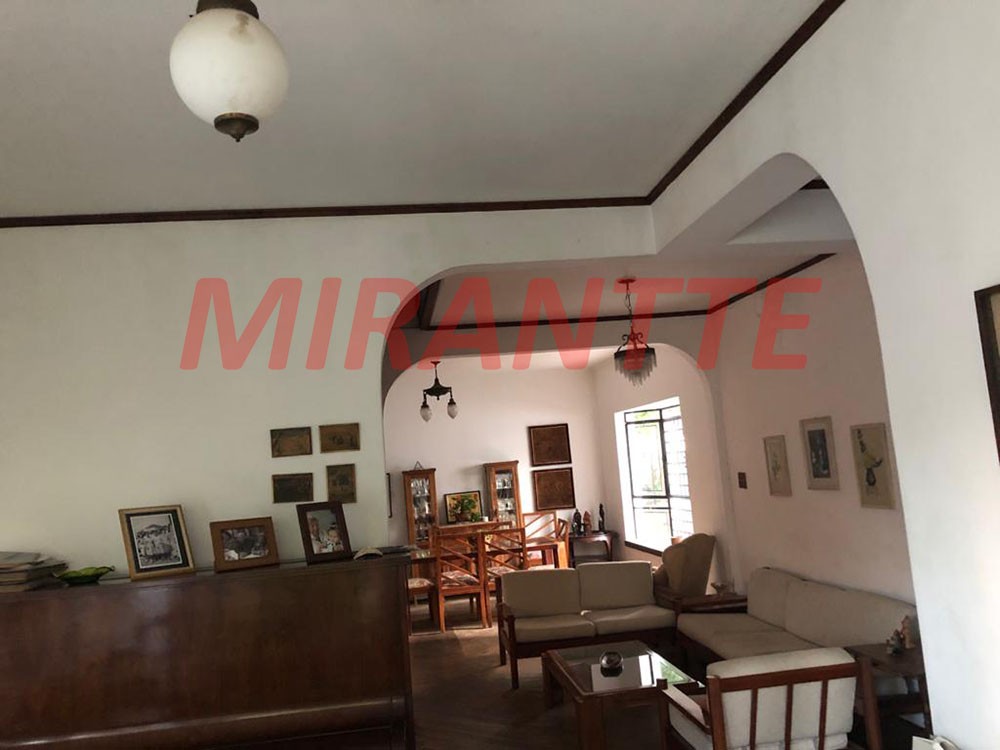 Sobrado de 180m² com 4 quartos em Pompéia