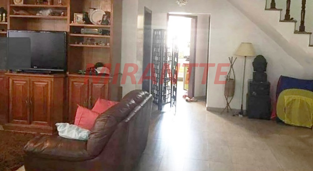 Sobrado de 250m² com 3 quartos em Imirim