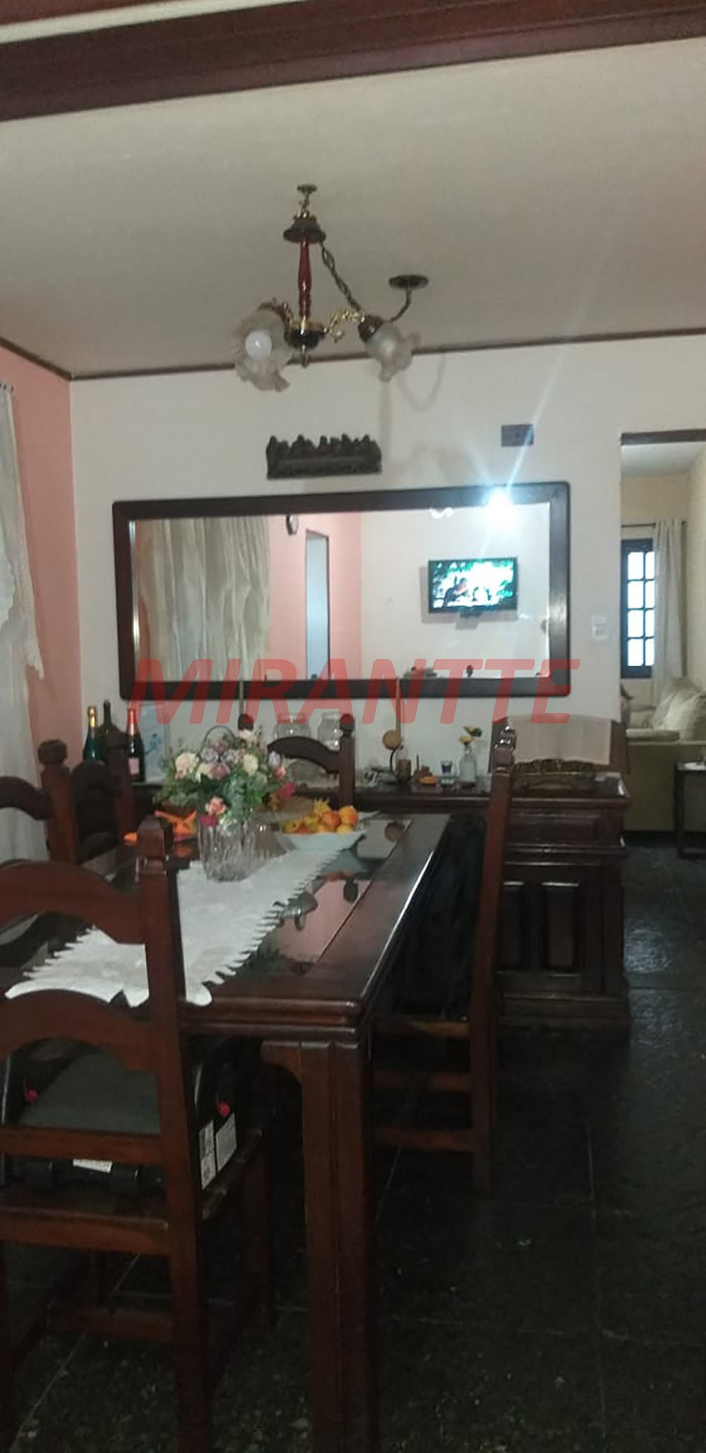 Sobrado de 192m² com 4 quartos em Água Fria