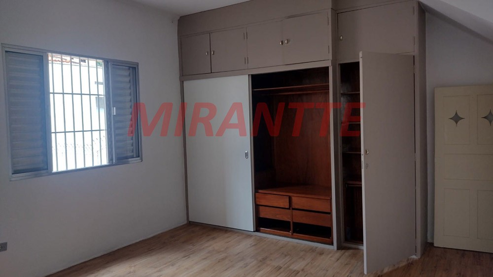 Sobrado de 246m² com 6 quartos em Vila Pauliceia