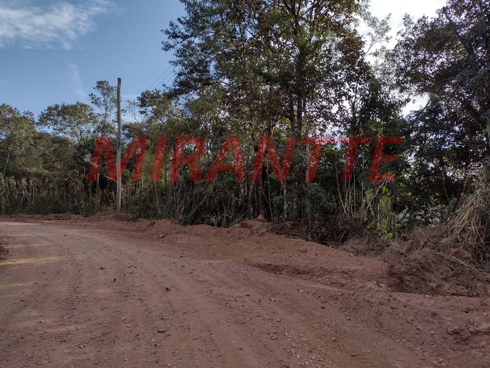 Terreno de 1325m² em Serra Da Cantareira