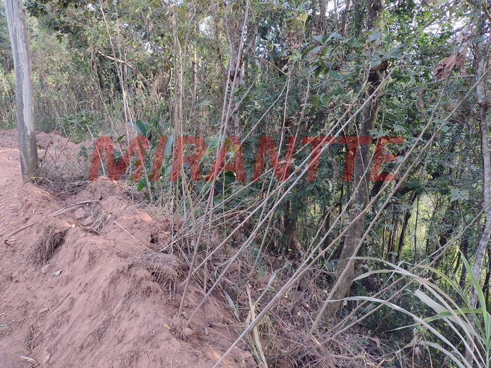 Terreno de 1325m² em Serra Da Cantareira