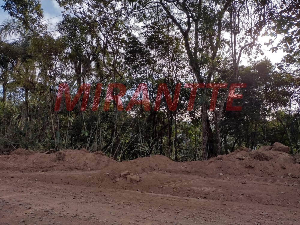 Terreno de 1325m² em Serra Da Cantareira