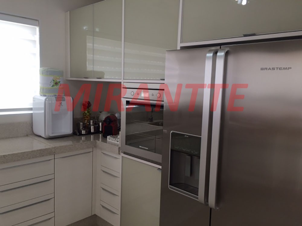 Sobrado de 222m² com 3 quartos em Vila Rosália