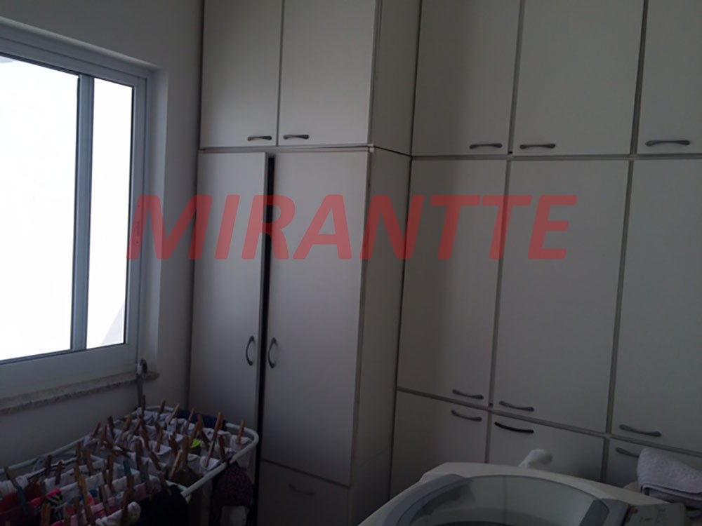 Sobrado de 222m² com 3 quartos em Vila Rosália