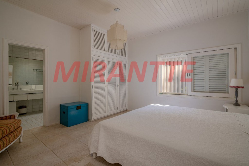 Sobrado de 588m² com 7 quartos em Maresias