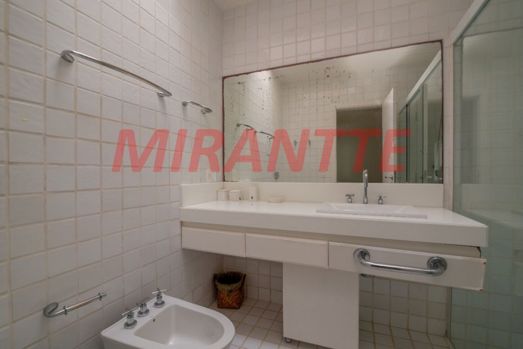 Sobrado de 588m² com 7 quartos em Maresias