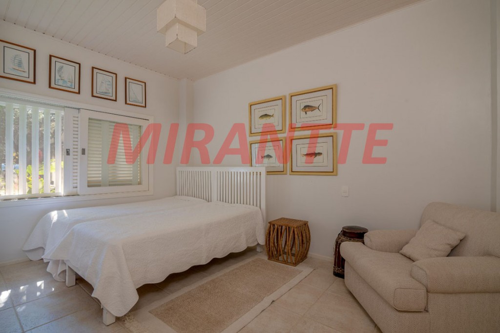 Sobrado de 588m² com 7 quartos em Maresias