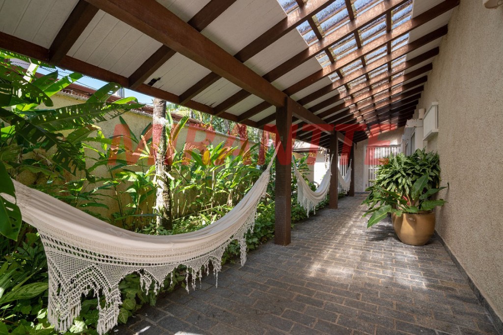 Sobrado de 588m² com 7 quartos em Maresias